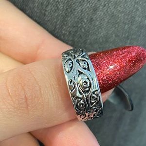 Silver Metal Ring with Carved Eye Pattern